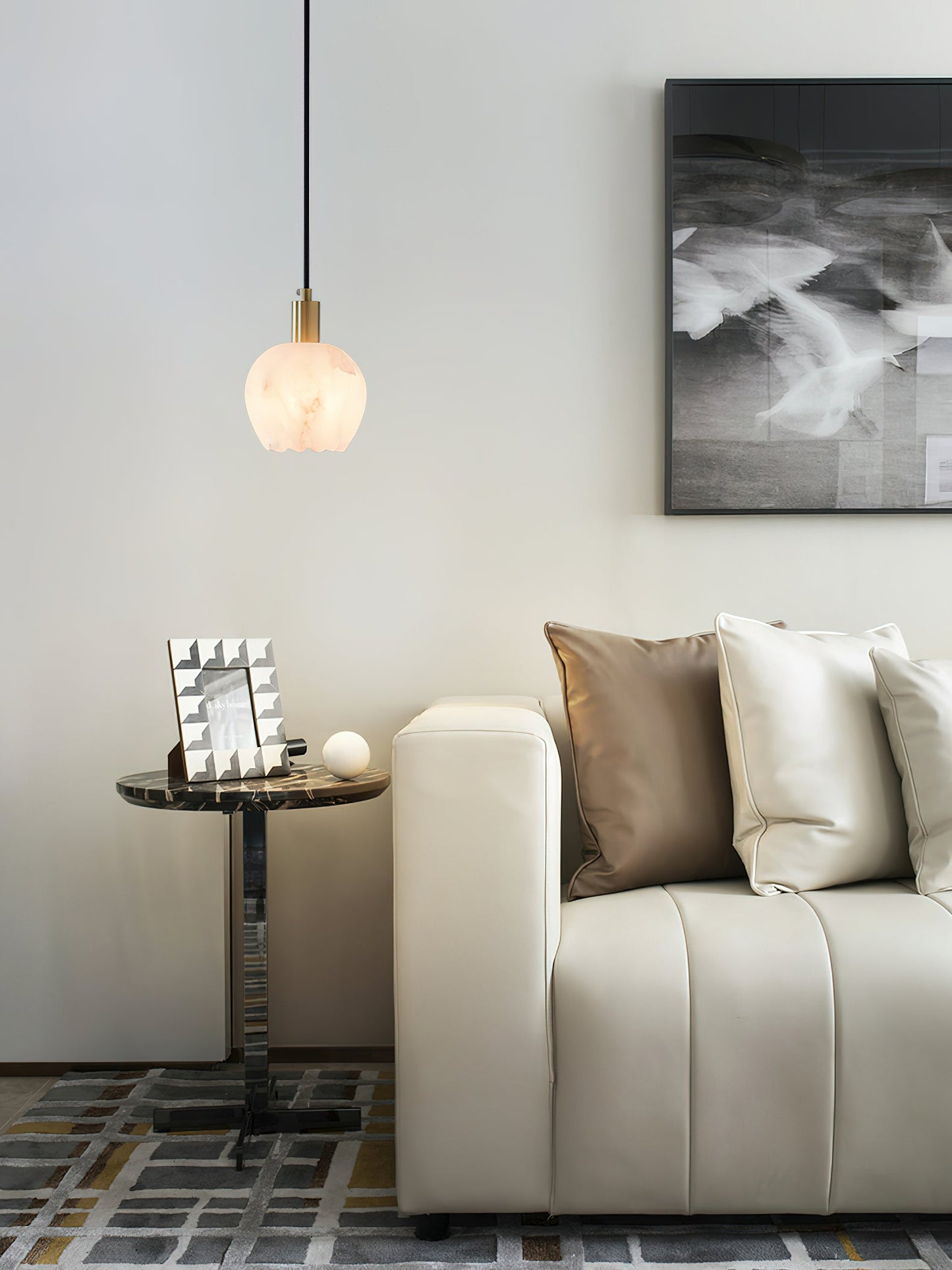 Lilin Alabaster Pendant Lamp - Alabaster & Patinated Brass Design for Timeless Home Decor