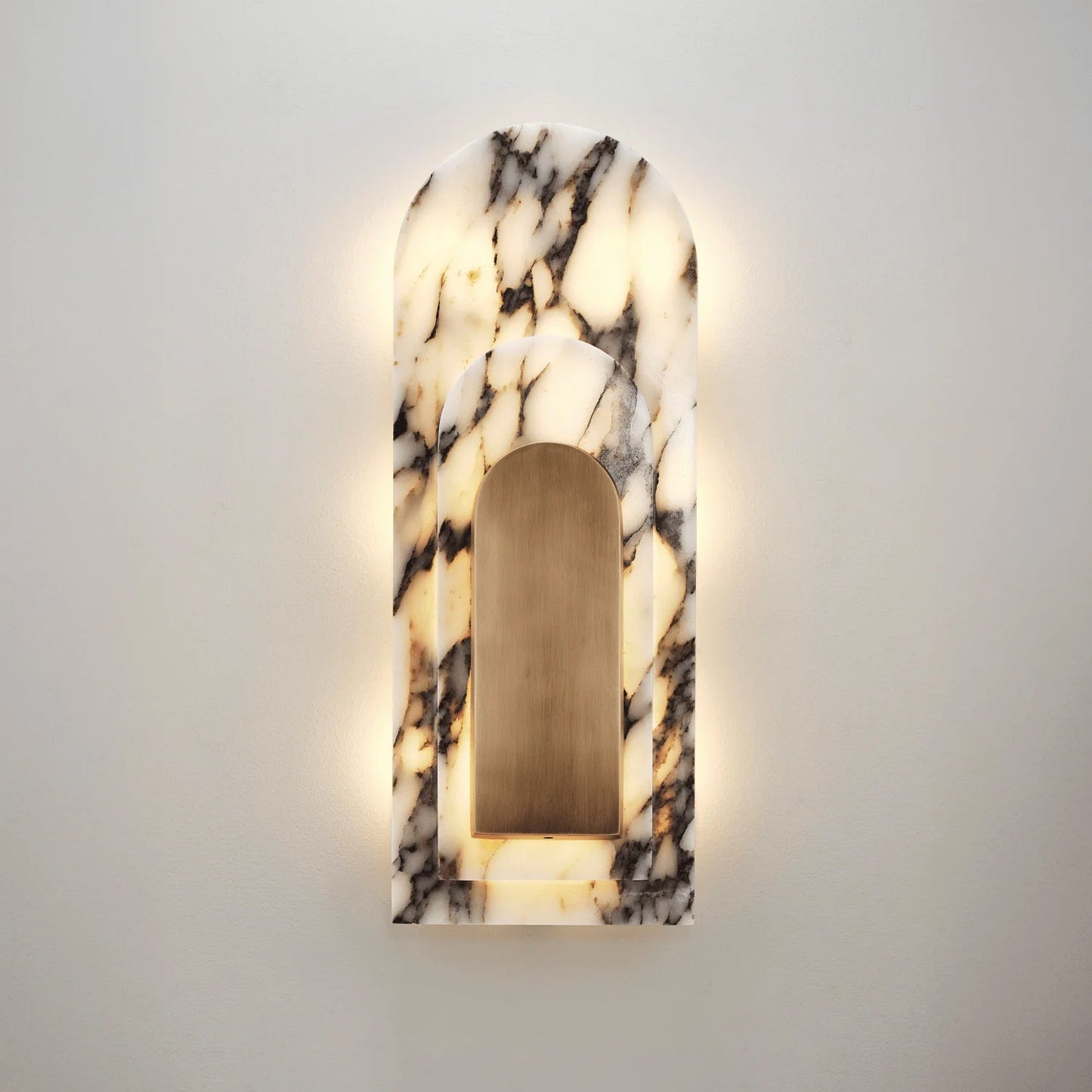 Marble Wall Light with Brass Accents – Modern Decorative Sconce