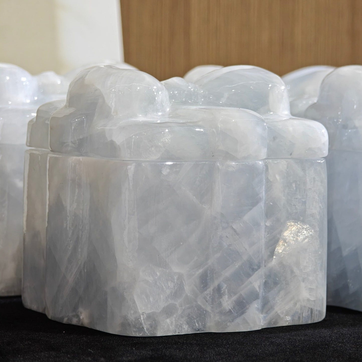 Bow-Tie Natural Marble Storage Jar – Luxury Desktop Decor