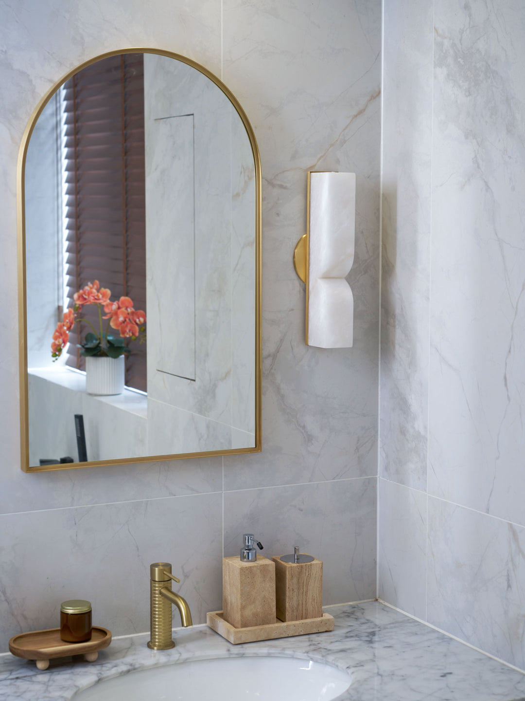 Modern Rectangular Alabaster Essence Wall Light