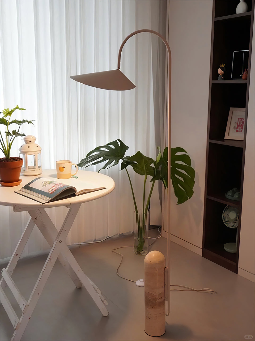 Modern Floor Lamp with Black Marble Base and Leaf-Shaped Lampshade