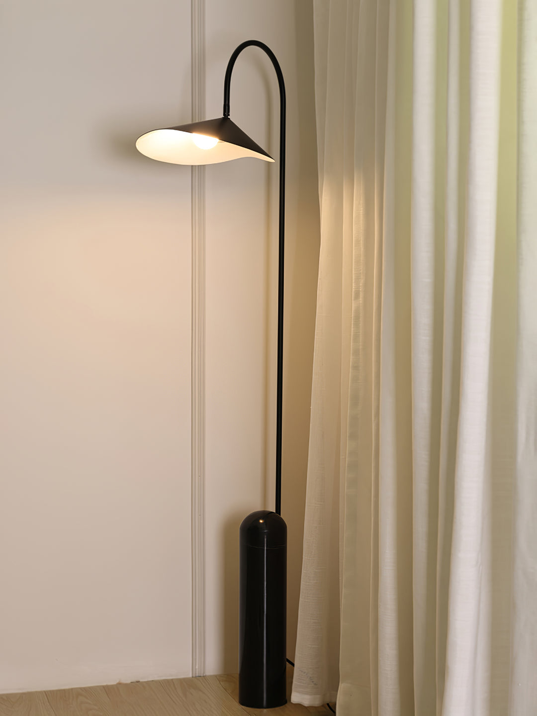Modern Floor Lamp with Black Marble Base and Leaf-Shaped Lampshade