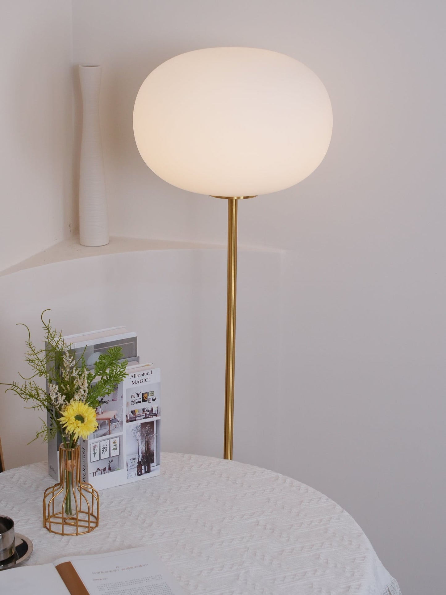 Marble Floor Lamp with Glass Globe Shade – Modern Gold Metal Stand