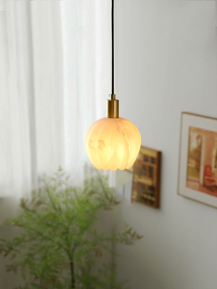 Lilin Alabaster Pendant Lamp - Alabaster & Patinated Brass Design for Timeless Home Decor