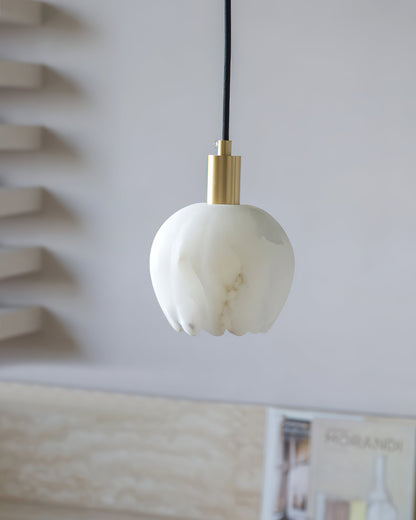 Lilin Alabaster Pendant Lamp - Alabaster & Patinated Brass Design for Timeless Home Decor