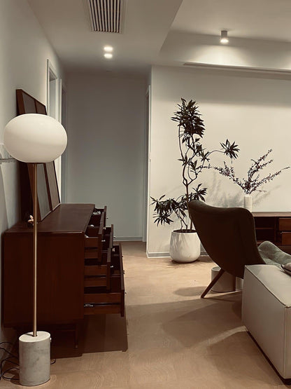 Marble Floor Lamp with Glass Globe Shade – Modern Gold Metal Stand