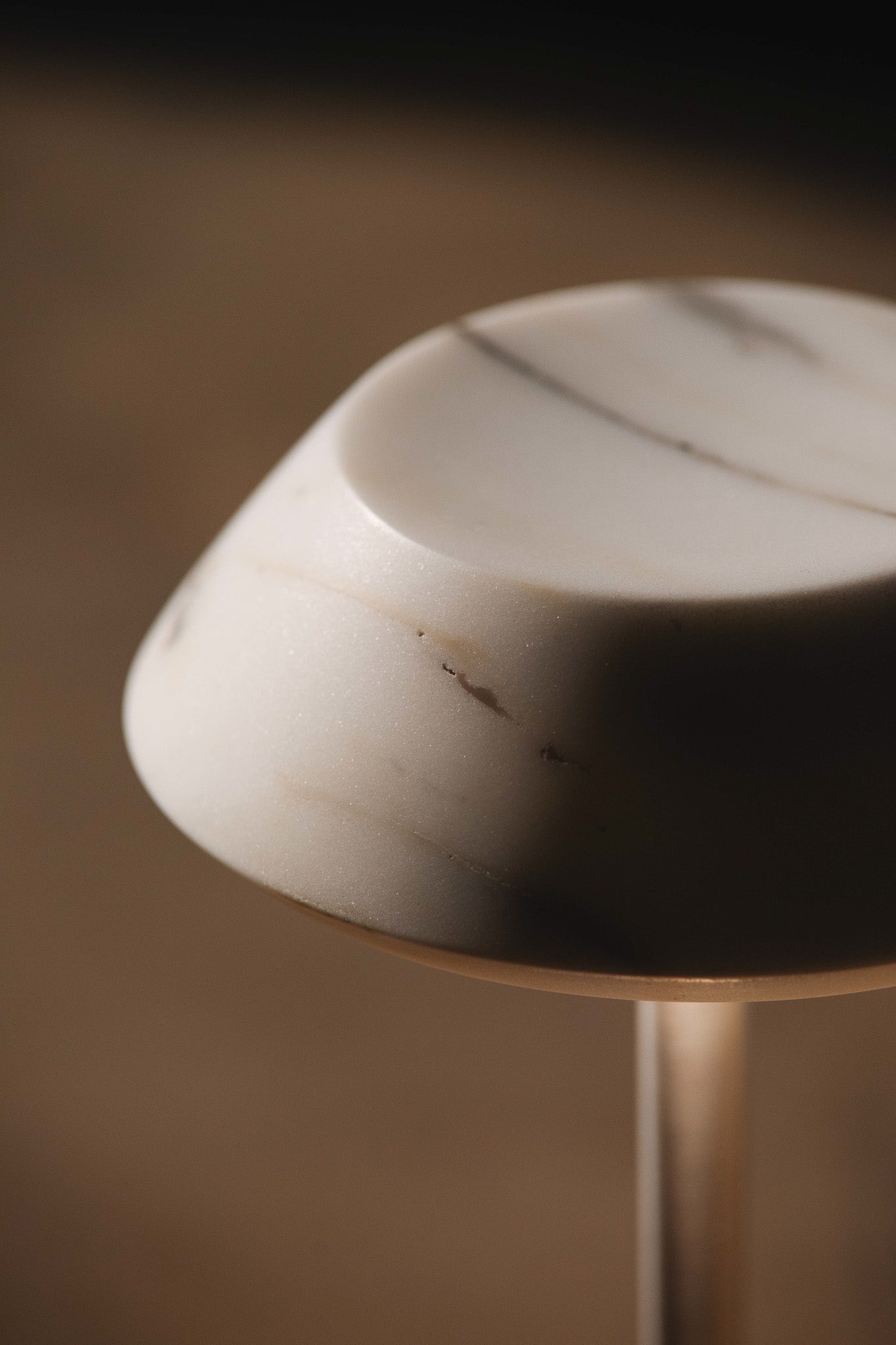 Mini Fiore Marble Table Lamp (built-in battery)