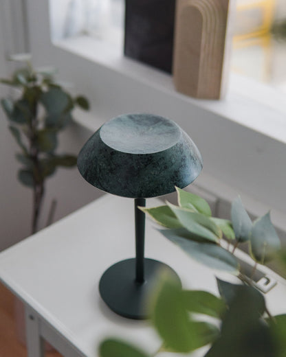 Mini Fiore Marble Table Lamp (built-in battery)
