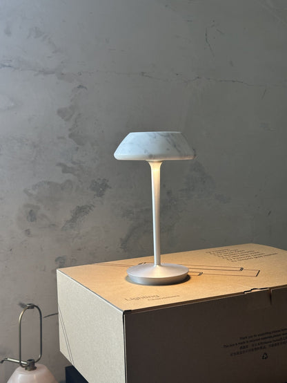 Mini Fiore Marble Table Lamp (built-in battery)