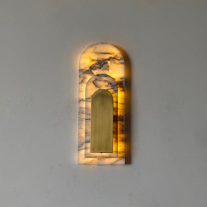 Marble Wall Light with Brass Accents – Modern Decorative Sconce