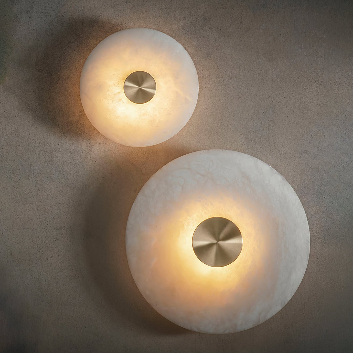 Round Alabaster Wall Light – Modern Disc Shaped Decorative Sconce