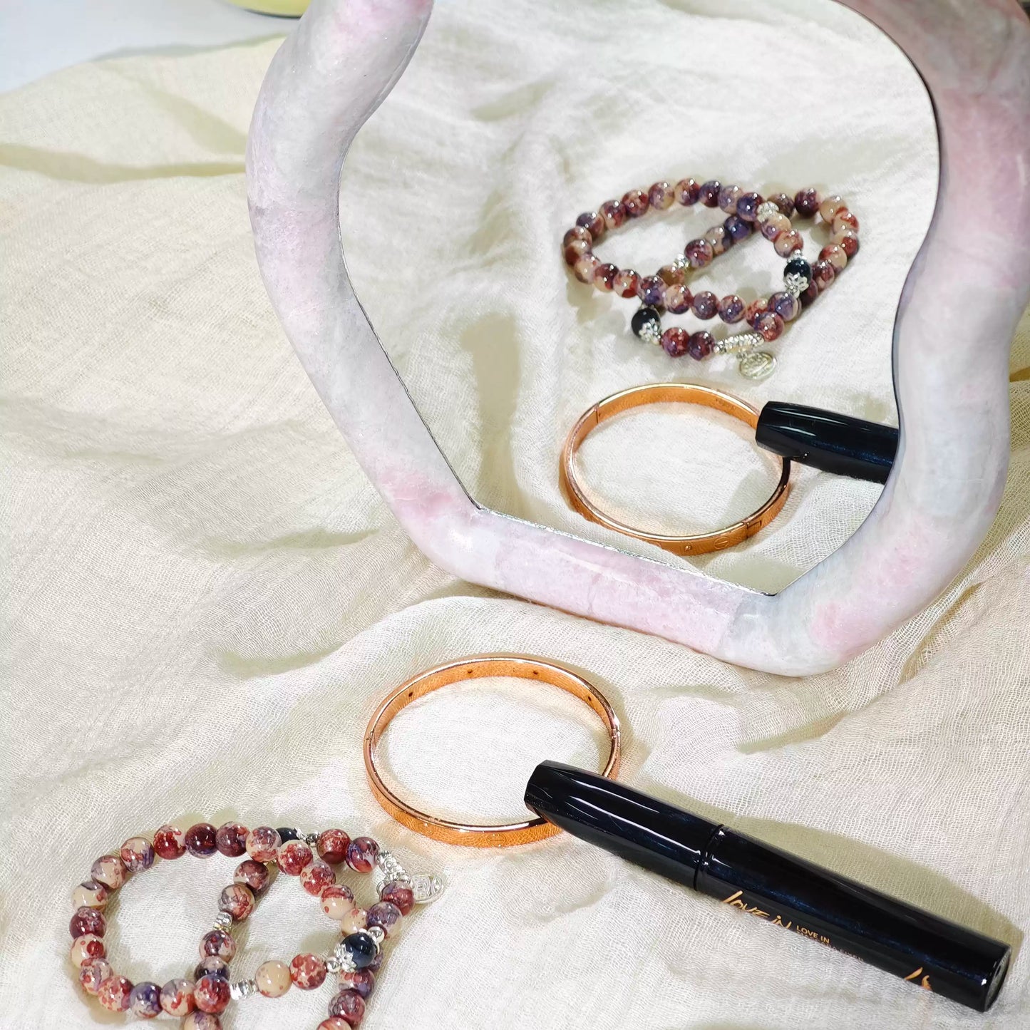 Nordic Cloud-Shaped Natural Marble Makeup Mirror – Premium Standable Desktop Vanity Mirror