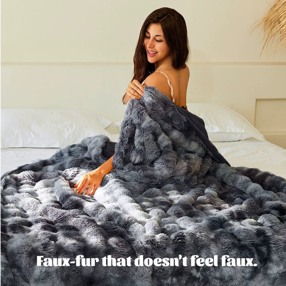 Faux Rabbit Fur Fluffy Fabric Blanket - Soft, Thick Fleece Sherpa Blanket , Stress Relief, Feel Cosy, Women's Gift for Anxiety, Cloud Bubble Blanket